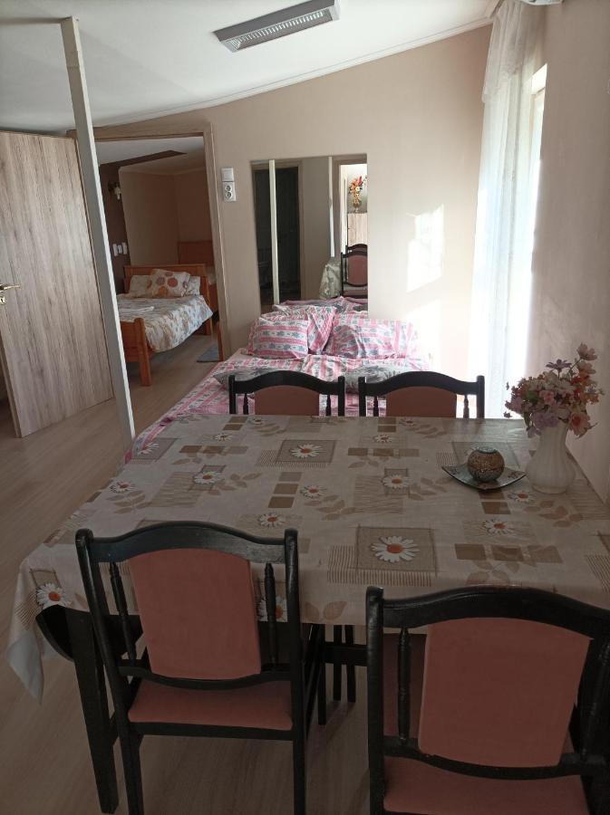 Csilla Apartment *