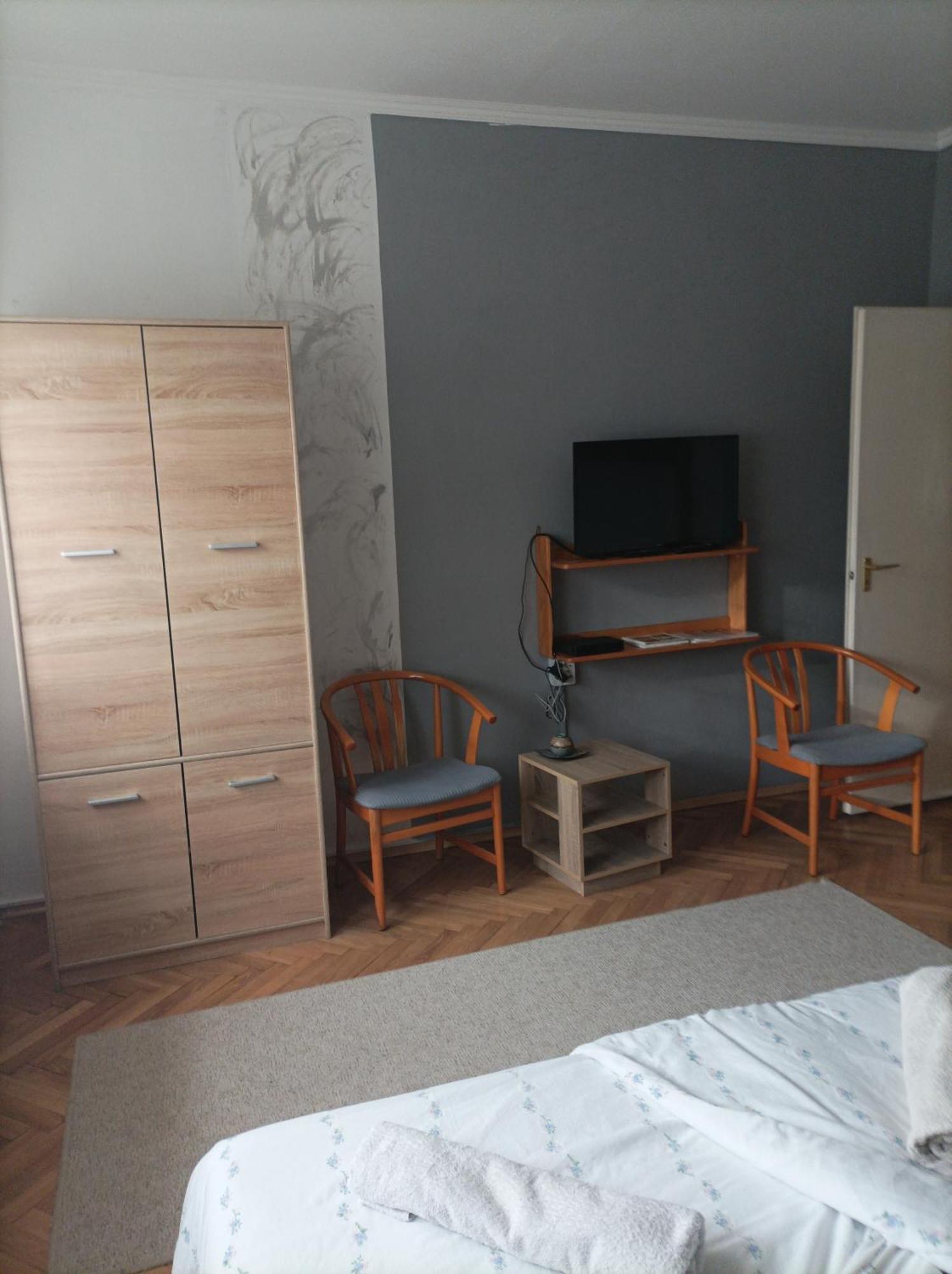 Apartment Csilla *