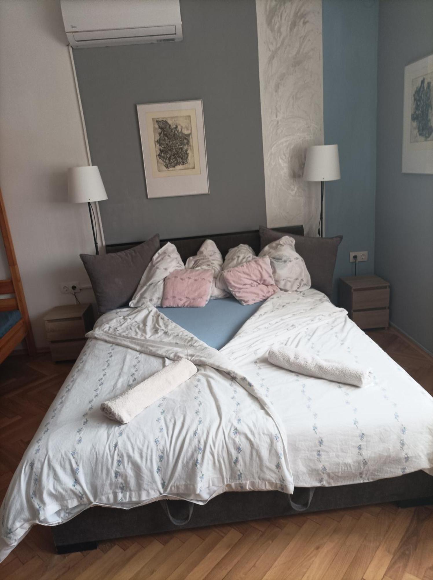 Csilla Apartment *